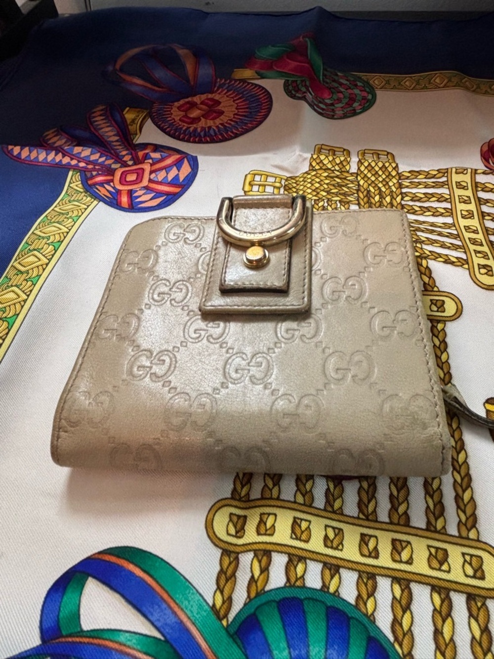 Authentic Gucci Abbey D-Ring Compact Wallet Metallic Guccissima Leather